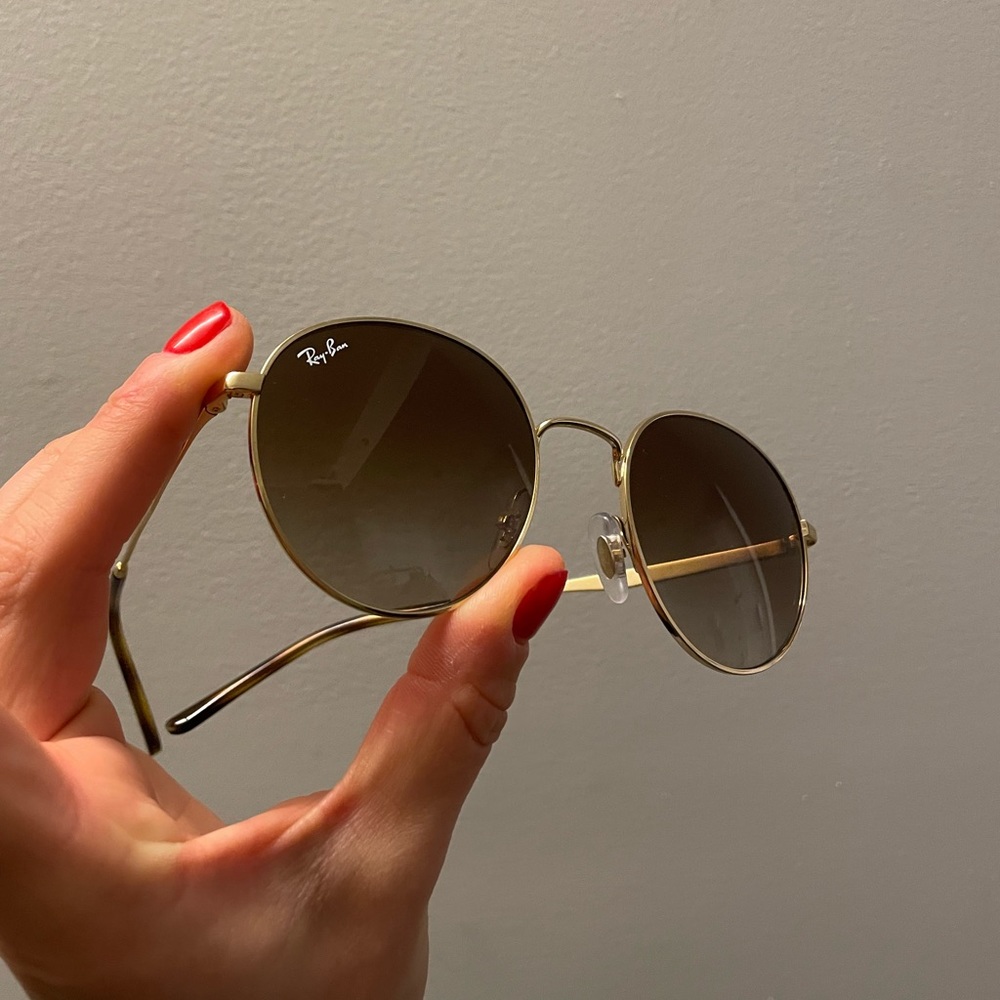 NEW w/ box Ray Ban round sunglasses